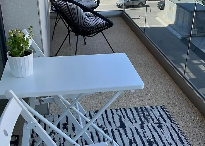 Dxn Luxury 8 By Almar Apartment Navodari